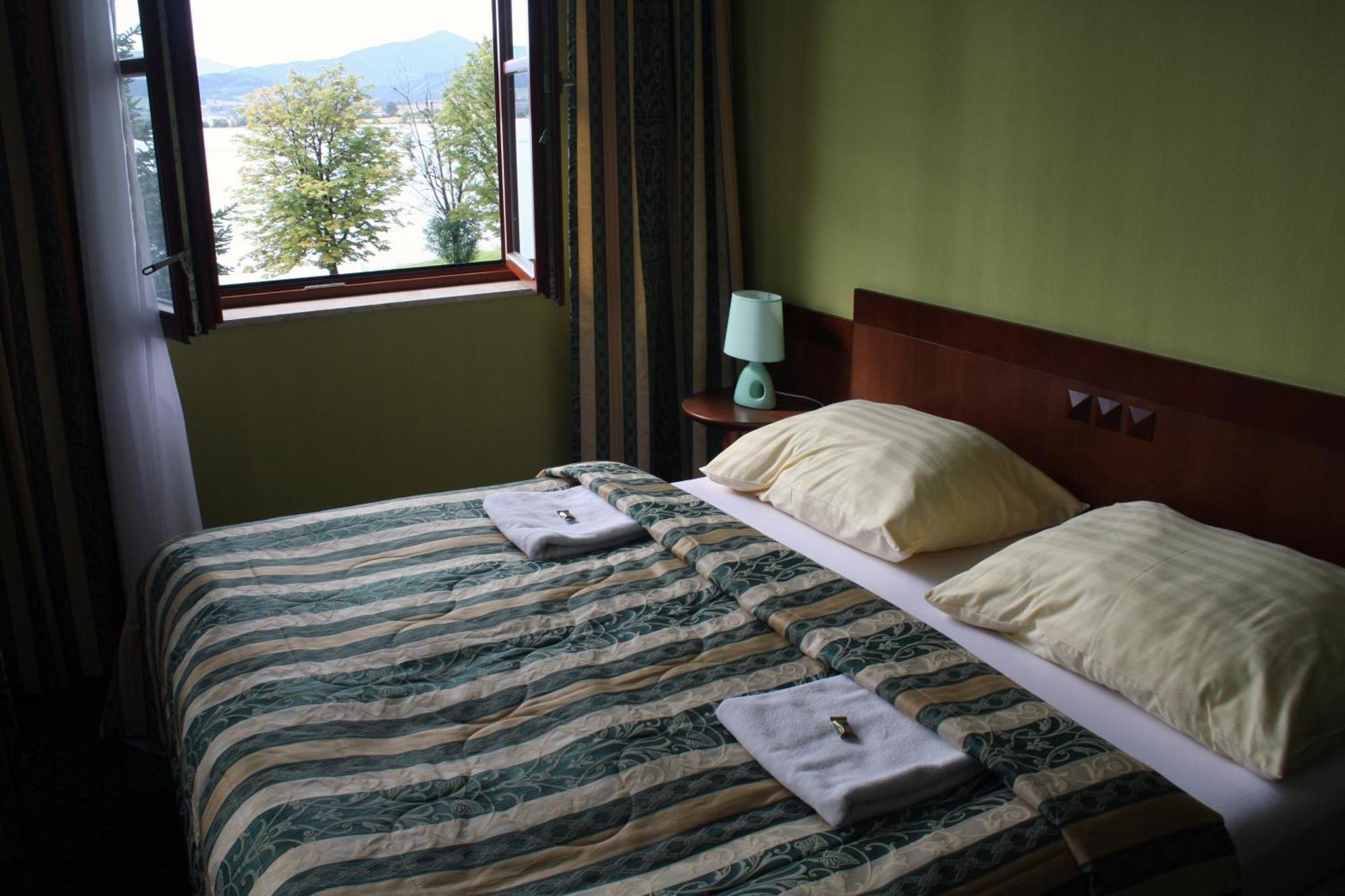 Hotel Terasa Frýdek-Místek Dış mekan fotoğraf