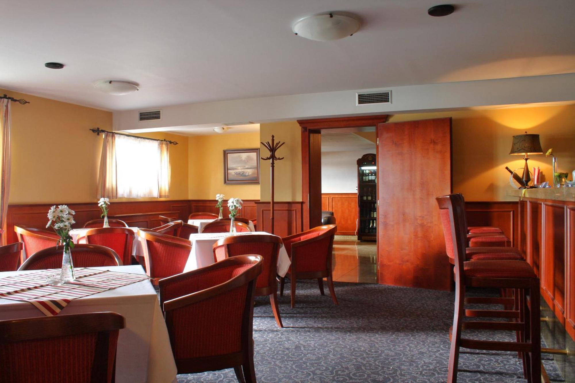 Hotel Terasa Frýdek-Místek Dış mekan fotoğraf